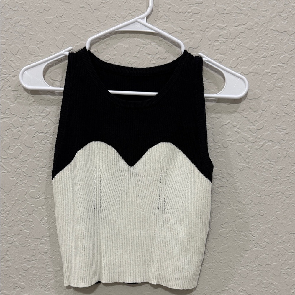 Commense Black and White Knit Tank Top